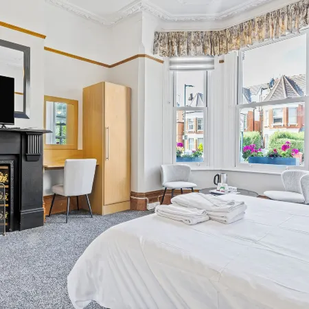 Heatherbank Guest House Отели рядом с достопримечательностью «Финчли»