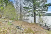 Lake-view Cabin w/ Furnished Deck in Hadley! - Wifi