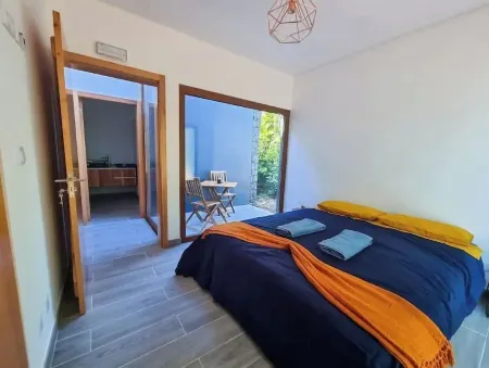 Garden House (T1) Отели в г. Ангра-ду-Эроижму