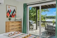 Strawberry Shores by AvantStay Lakefront Private Beach