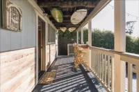 Private Studio , spectacular  Ocean View , bathroom , kitchenette, Very Quiet