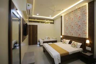 VL Patil Stays and Banquets Hotels near Ganagapur Dattatreya temple