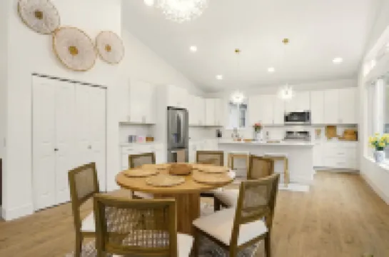 RUBY ISLAND 17 -5BEDS -12SLEEPS