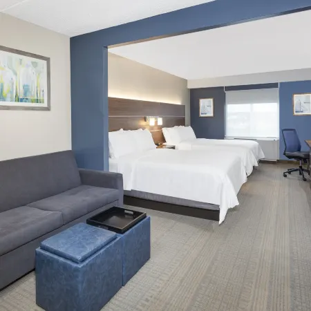 Holiday Inn Express & Suites LONG ISLAND-EAST END by IHG