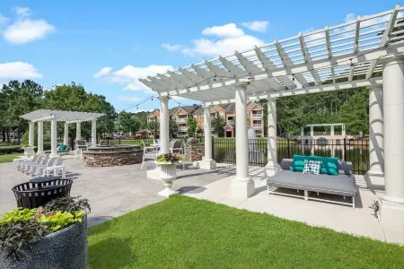 Landing Summerville Apartments