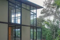 Maze Lodge