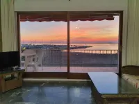 ROSES Super apartment PREMIERE LIGNE de MER for 6.- 8 PERSONES CENTRE VILLE