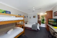 Bundaberg Coral Villa Motor Inn Hotel di Sharon