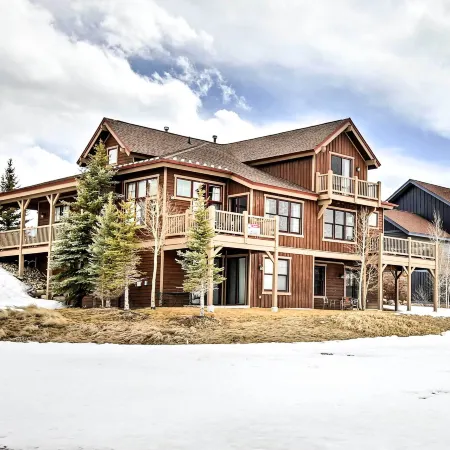 Mtn-View Gem w/ on-Site Golf! 3 Mi to Granby Ranch