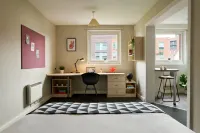 Student Only Central Quay - Homestays