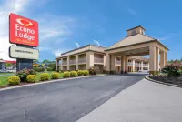 Econo Lodge Inn & Suites East - 2-Star