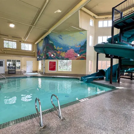 Super 8 by Wyndham Edmonton South