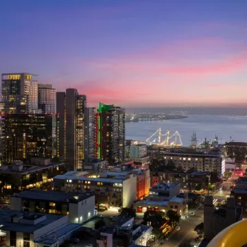 Courtyard by Marriott San Diego Downtown Little Italy Отели рядом с достопримечательностью «Музей Железнодорожных Моделей»