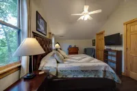 Summer Haven - Your Adventure Retreat near Dupont and Pisgah National Forests Hotels near Fred W. Symmes Chapel