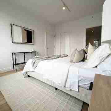 Luxe 2 bedroom apartment in Midtown - 24 hour doorman Rooms