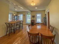 Historic 3 -bedroom house in Algona close to downtown WiFi. 2 parks nearby Hotels in Algona