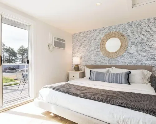 Entire Ocean Boulevard property, steps to beach! Hotels in Rye