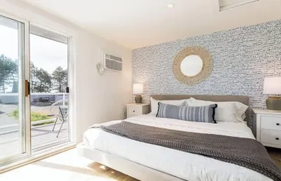 Ocean Boulevard South, 3 min walk to the beach! Hotels near Massacre Marsh