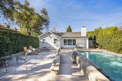 Charming 3-bedroom house plus office with AC, WiFi and heated pool in Montecito