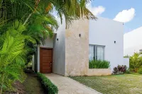 Villa in Playa Mueva Romana – Steps from Beach! Hotels in La Cana