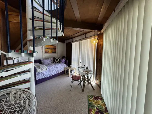 Sleep in a Treehouse!!