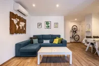 Nice newly renovated apartment with parking area