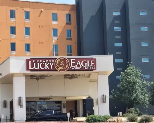 Charming 2-bedroom condo in fabulous Eagle Pass with AC, WiFi. Hotels in Rosita South