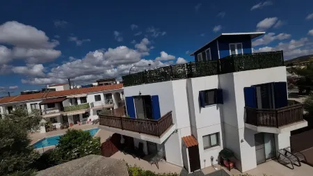 Penthouse with Rooftop & Mountain View - Between Sea, Nature & Relaxation Отели рядом с достопримечательностью «Latchi Yachting»