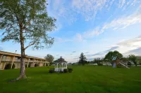 Riverview Inn & Suites Hotels in Fall River