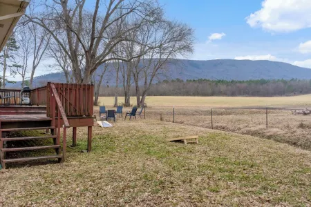 Mountain View River Retreat