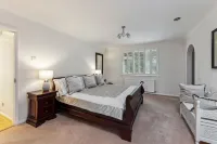 Offering excellent privacy from neighbours.