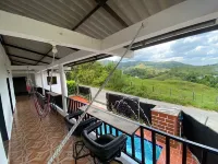 El Encanto farm suitable for pets wildlife and flora ecological hike Hotel a San Carlos