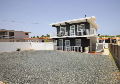 R&V Combate Beach House for 12 with Private Pool Hotels in Boqueron