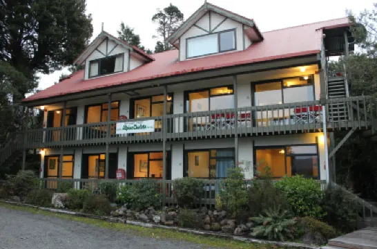 อัลไพน์ ชาเลตส์ โรงแรมใน