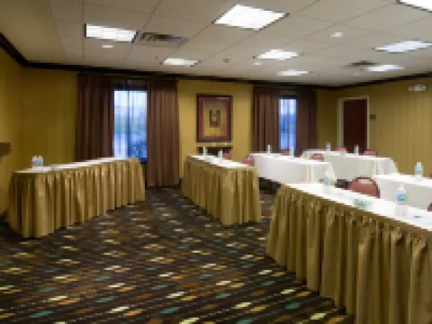 Hampton Inn Stow Hotels in Stow