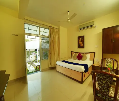 Hotel Karnavati