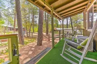 靠近徒步小徑：帶火坑的林間松木小屋 - 3 星級