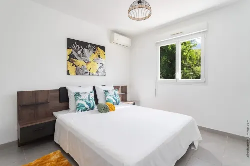 Flanboyan lodge - a colorful moment in the heart of Anse Mitan