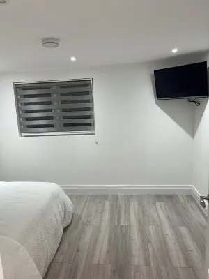 Brand New cosy 2 bedroom apartment with early check in and late check out Hotel in zona Chafford Hundred Lakeside Railway Station