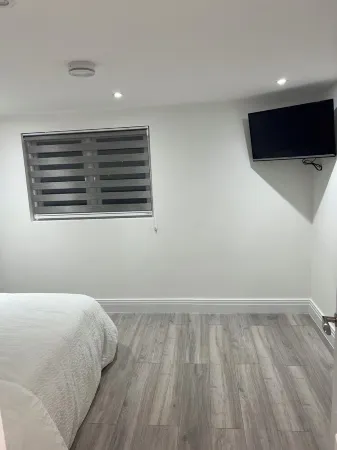 Brand New cosy 2 bedroom apartment with early check in and late check out