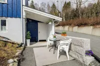 Apartment with own entrance, parking, fast public transport to Oslo city centre Hotels in 