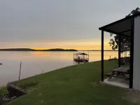 Lake Front House with Private Dock and boat rental available!  Lake Eufala