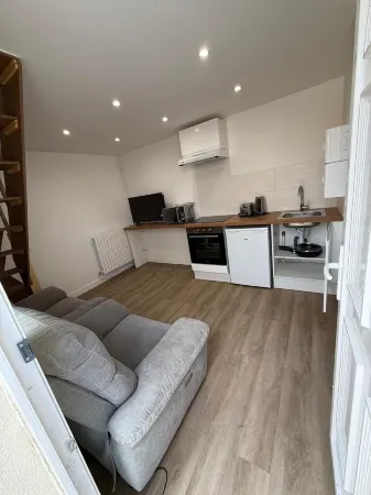 STUDIO 15MNT FROM CDG Отели в г. Митри-Мори