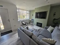 House - Sleeps 4 - Parking - Garden - City Centre