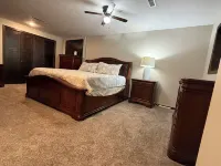 Relaxing 4-bedroom Retreat with Cozy Patio in Sioux Falls & 2 full kitchens