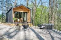 Luxury Tiny Retreat • Hot Tub & Fire Pit