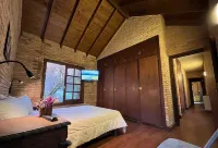 Carob Tree House 8 people