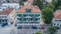 Hotel Porto IN فنادق في Kavac