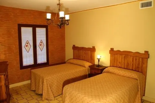 Aurora Cottage for 9 people Hotels in Carcabuey
