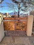 Great mountain views in cozy casita in north Taos. Note: 30 day rental minimum